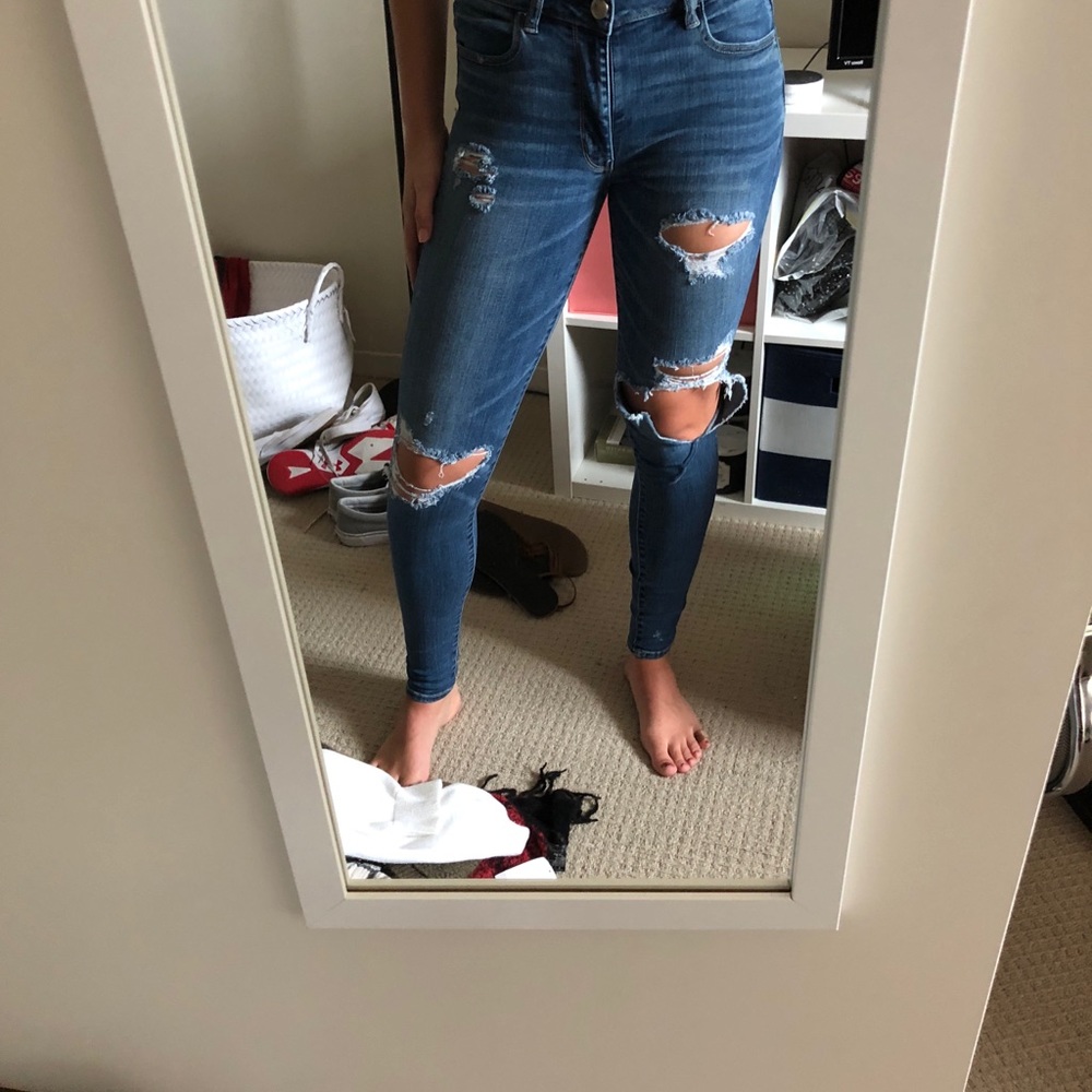 Distressed AE jeans
